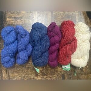 6 skeins of Briggs Little wool